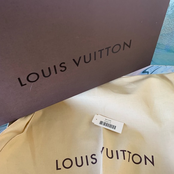 Louis Vuitton Brown Satchel with Iconic Monogram - Picture 14 of 14